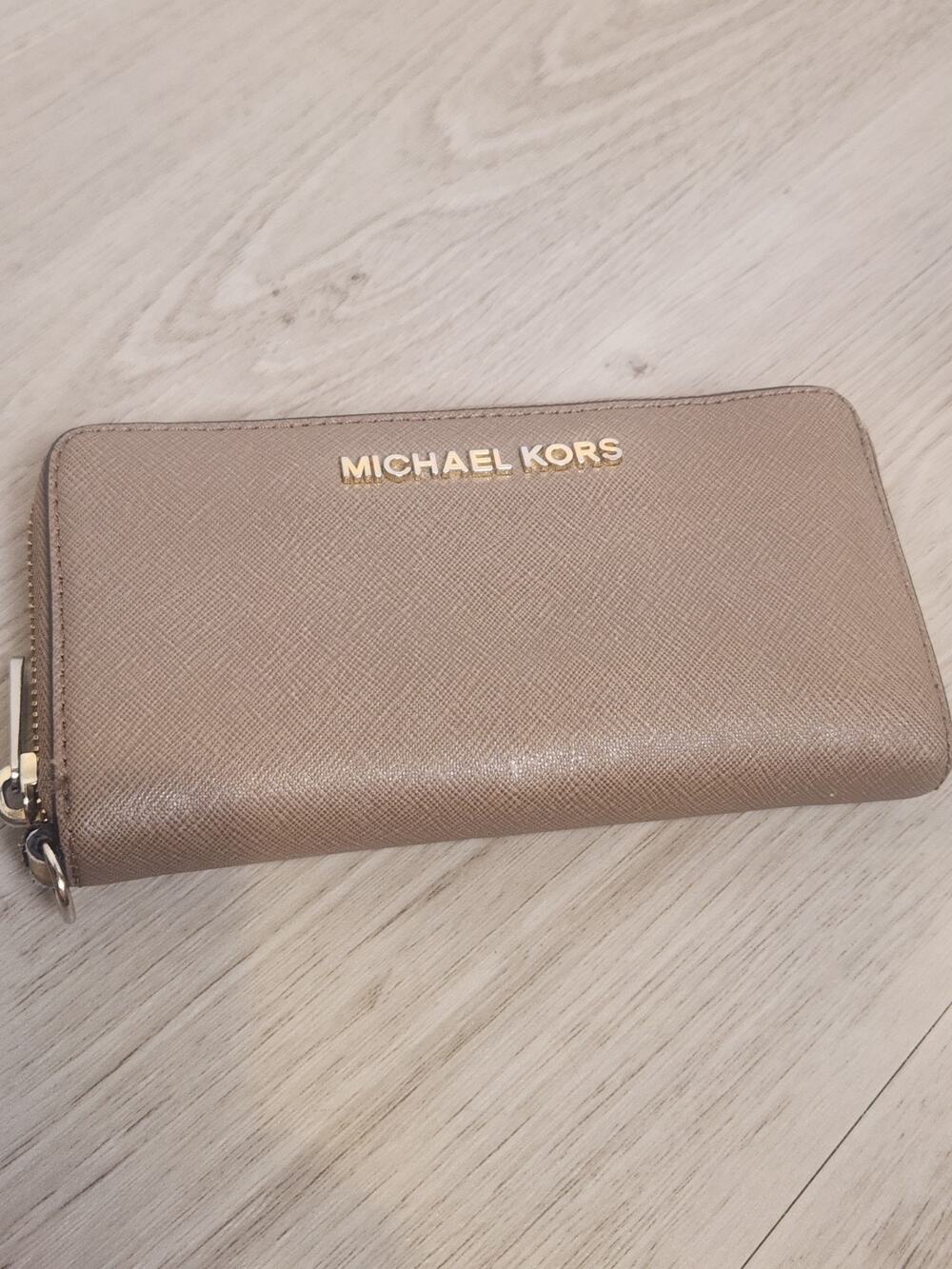 Michael Kors Jet Set Travel Saffiano Leather Continental Zip Around Wallet Taupe